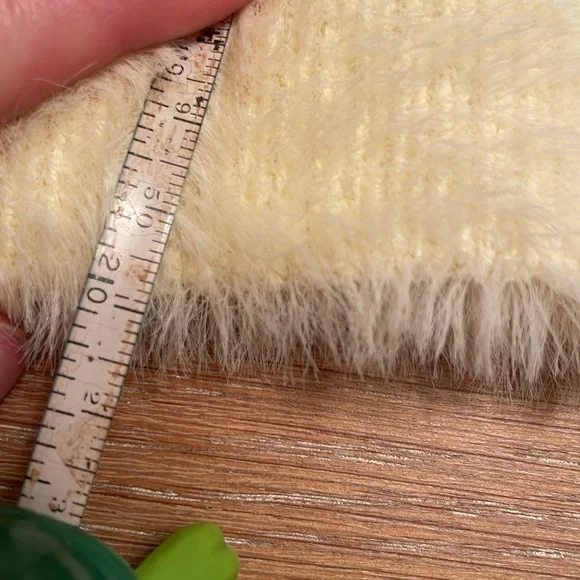 Venus puff sleeve sweater ivory and black size small - Picture 6 of 7